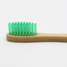 Brosse à dents douce en bambou verte