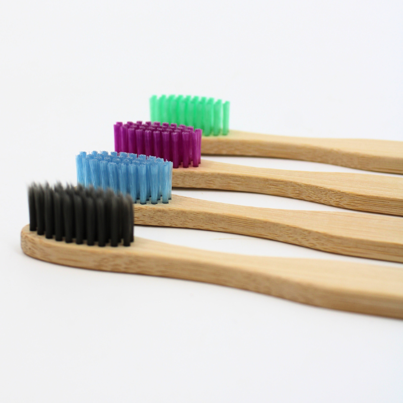 Lot de 4 brosses à dents en bambou – Colorées & biodégradables